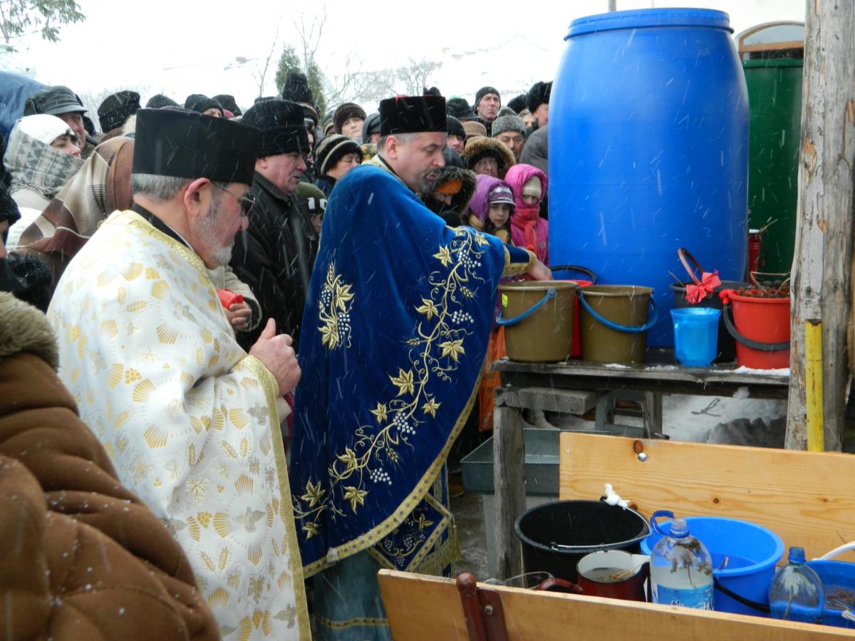 Sărbătoarea Bobotezei la Biserica din Lunca Pașcani .